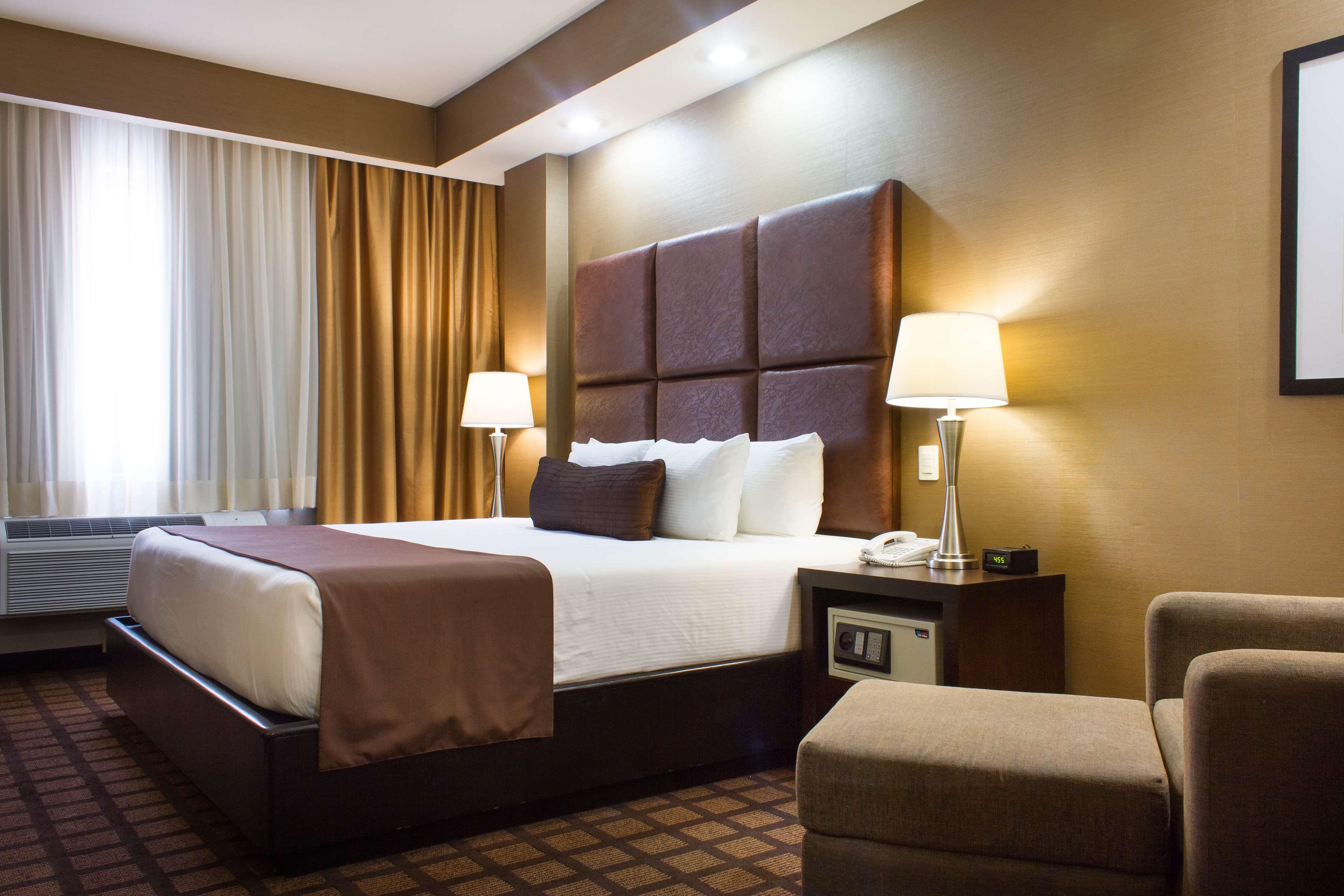 Best Western Premier Monterrey Aeropuerto Apodaca Buitenkant foto A typical hotel room