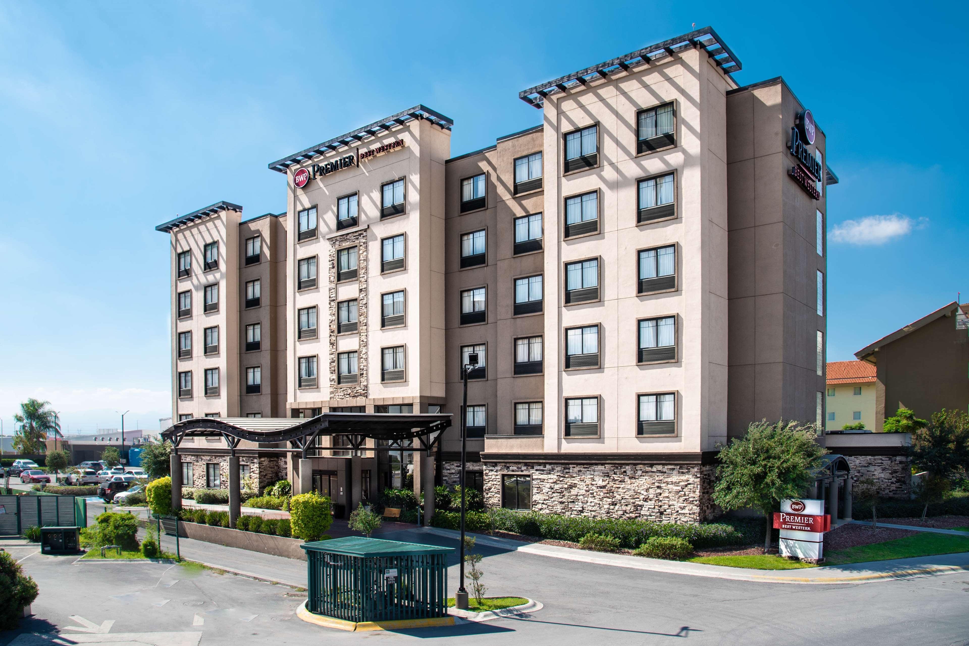 Best Western Premier Monterrey Aeropuerto Apodaca Buitenkant foto The hotel in 2012
